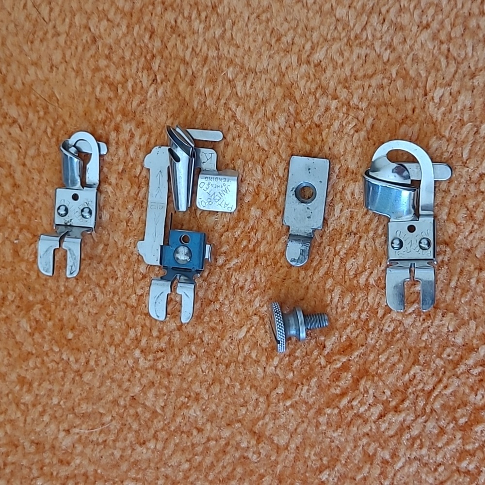 Sewing Machine Presser Foot Sets In Medal Container - Picture 3 of 7